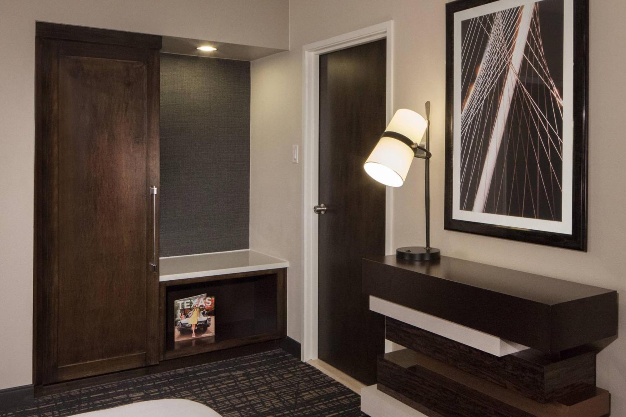 Dallas Marriott Suites Medical/Market Center Exteriér fotografie